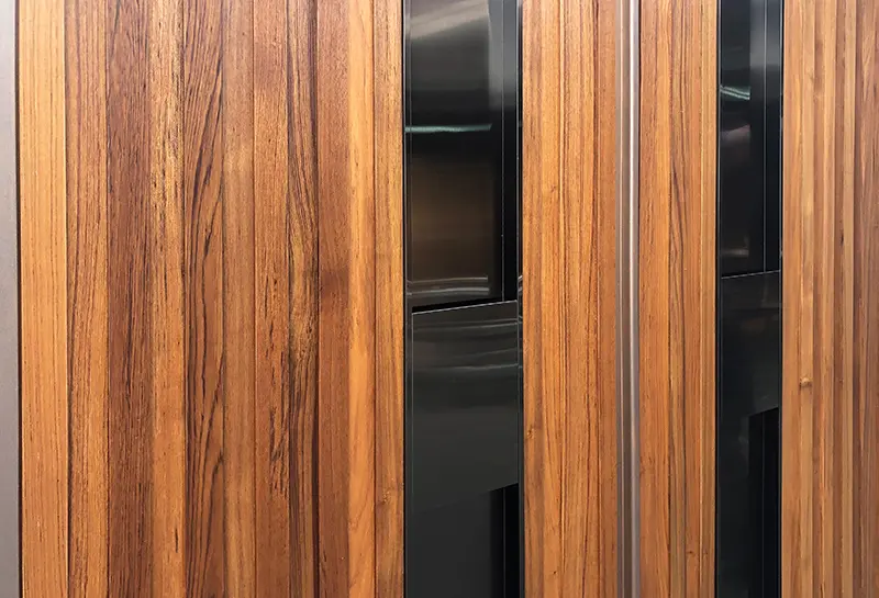 H4 New Lake Garden Luxury Door Detail